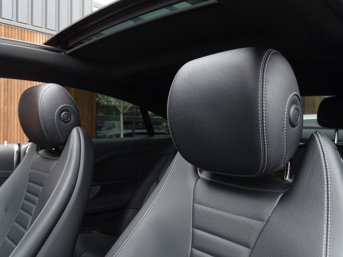Mercedes-Benz E-Klasse Coupé 400 4 Matic 334PK AMG Edition 1 / Burmester *NAP*