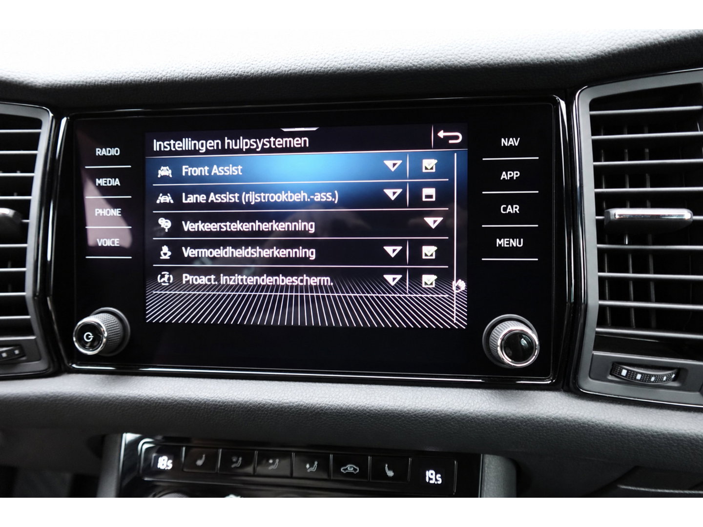 Škoda Kodiaq 1.5 TSI Sportline Edition Plus PANO CAM MEMORY