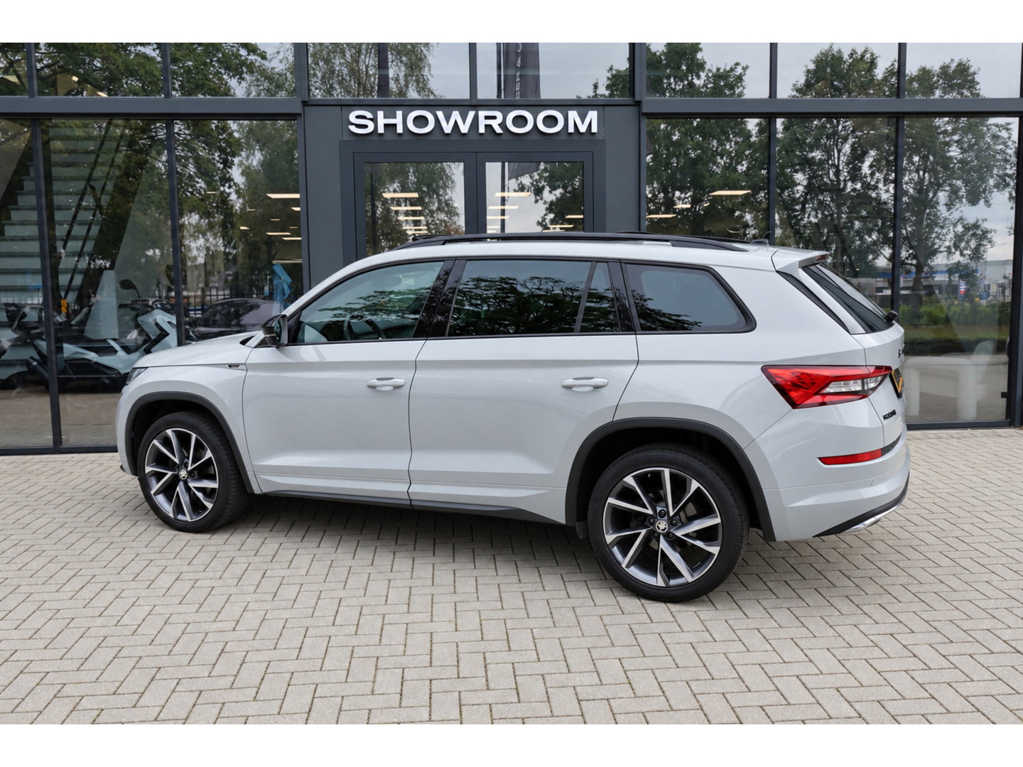 Škoda Kodiaq 1.5 TSI Sportline Edition Plus PANO CAM MEMORY