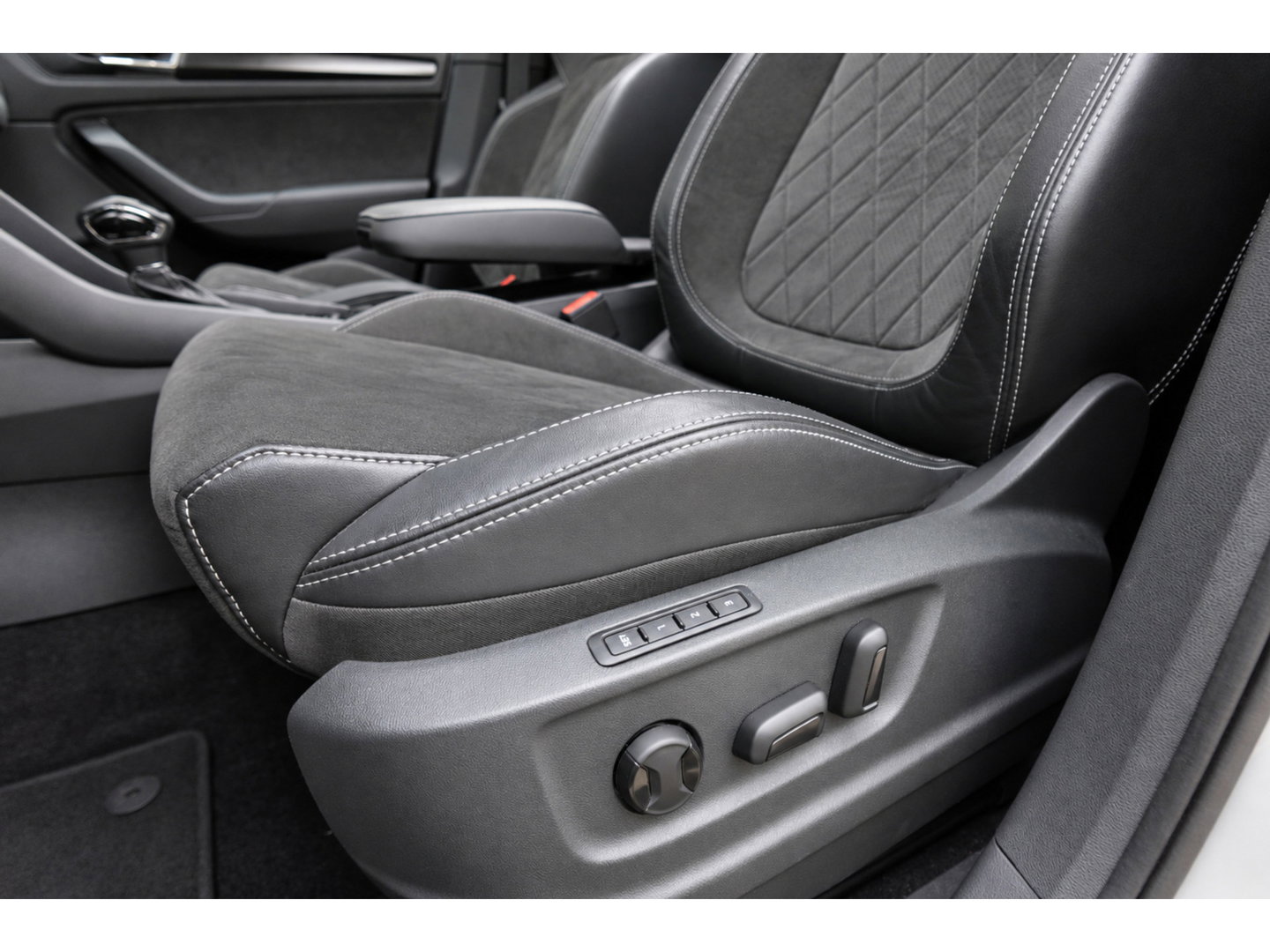Škoda Kodiaq 1.5 TSI Sportline Edition Plus PANO CAM MEMORY