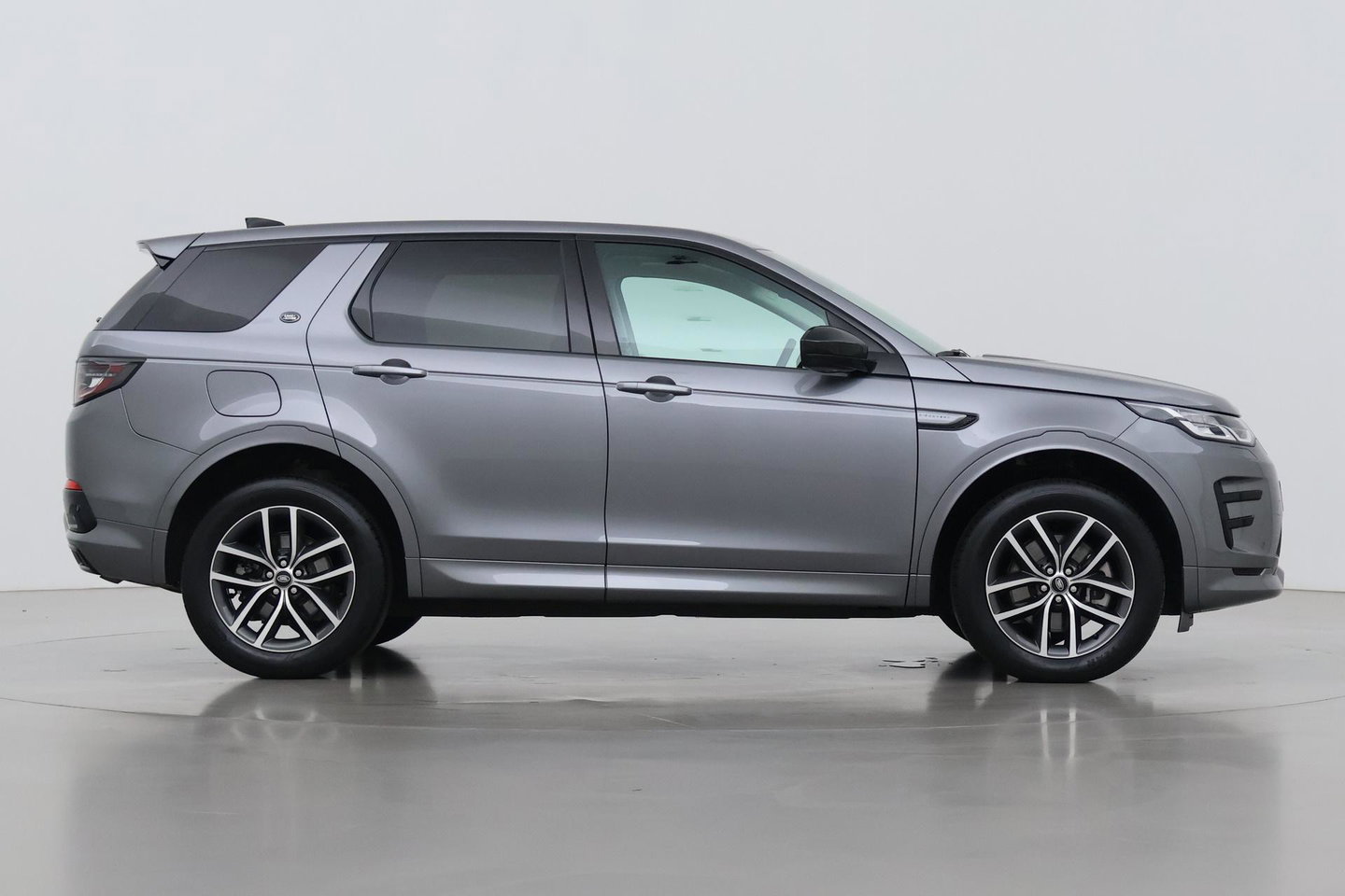 Land Rover Discovery Sport P300e Dynamic SE | Panoramadak | 19 inch | Trekhaak | Camera