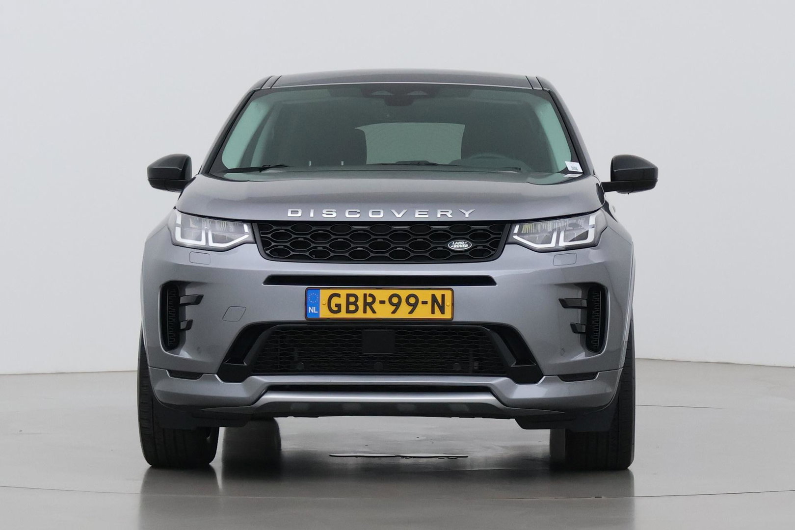 Land Rover Discovery Sport P300e Dynamic SE | Panoramadak | 19 inch | Trekhaak | Camera