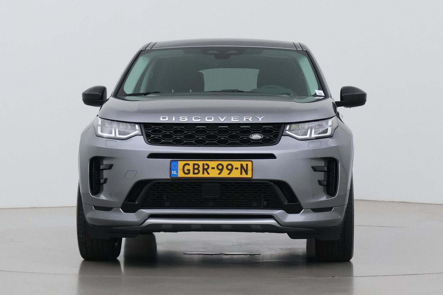 Land Rover Discovery Sport P300e Dynamic SE | Panoramadak | 19 inch | Trekhaak | Camera