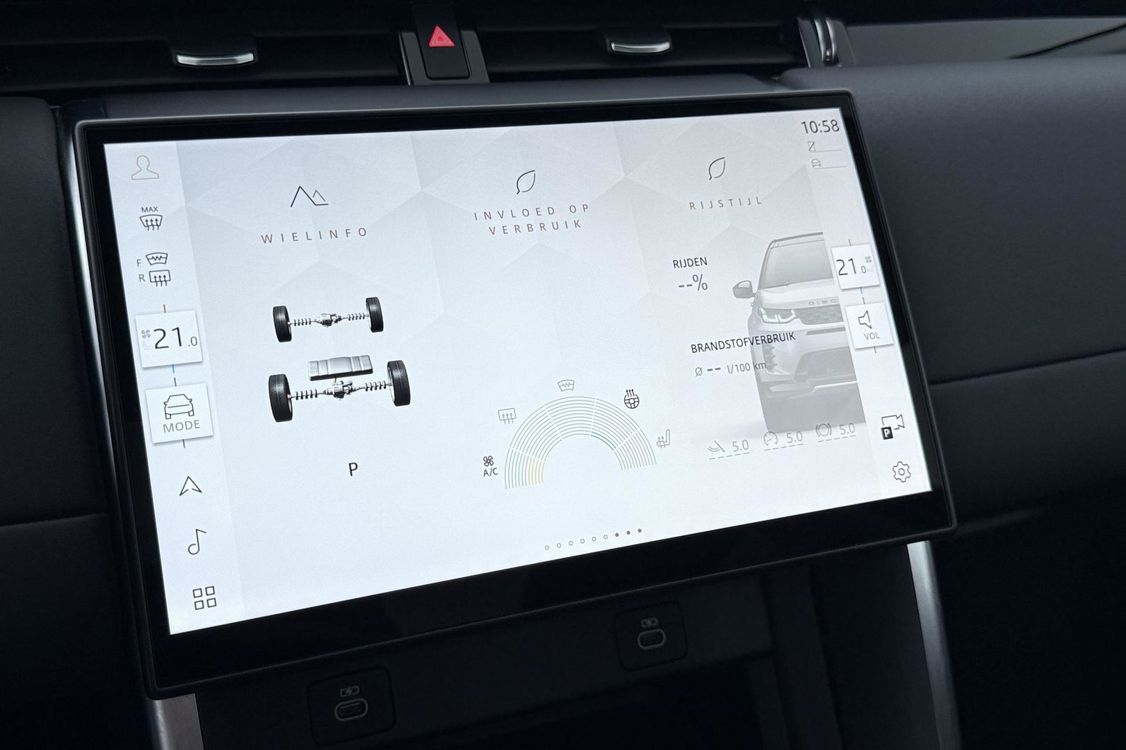 Land Rover Discovery Sport P300e Dynamic SE | Panoramadak | 19 inch | Trekhaak | Camera