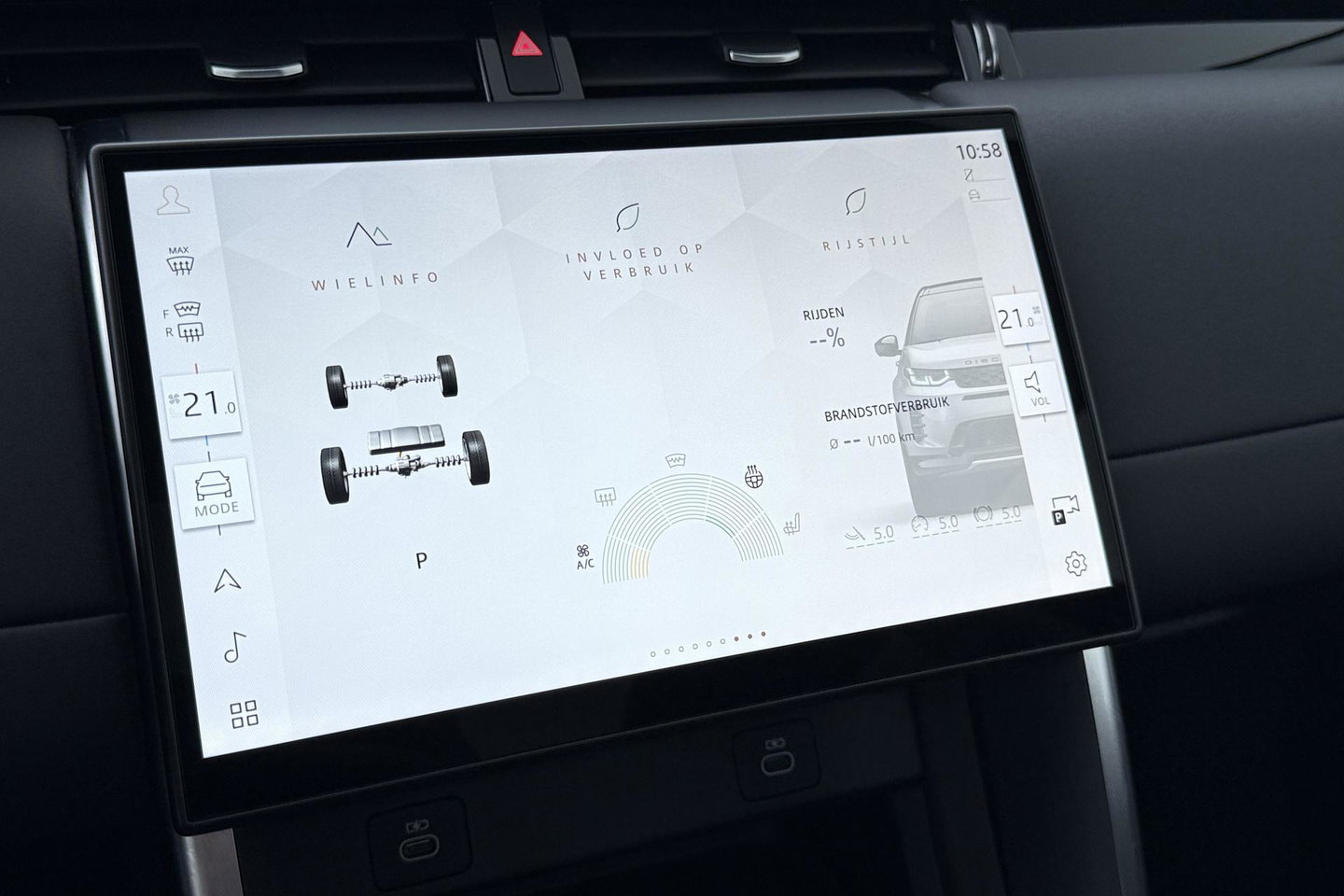 Land Rover Discovery Sport P300e Dynamic SE | Panoramadak | 19 inch | Trekhaak | Camera