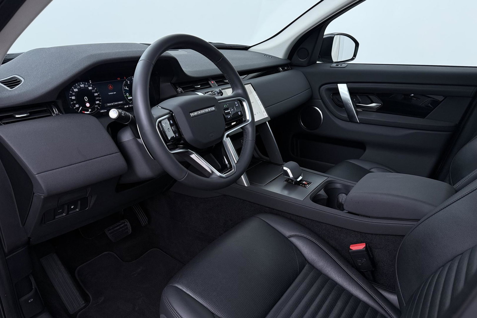 Land Rover Discovery Sport P300e Dynamic SE | Panoramadak | 19 inch | Trekhaak | Camera