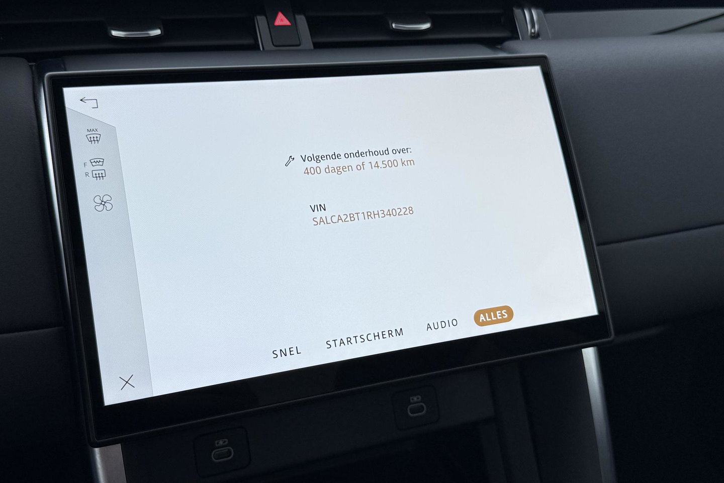 Land Rover Discovery Sport P300e Dynamic SE | Panoramadak | 19 inch | Trekhaak | Camera