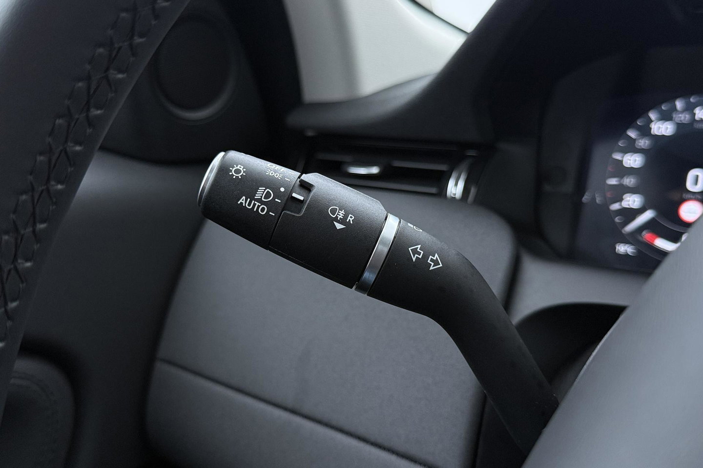 Land Rover Discovery Sport P300e Dynamic SE | Panoramadak | 19 inch | Trekhaak | Camera