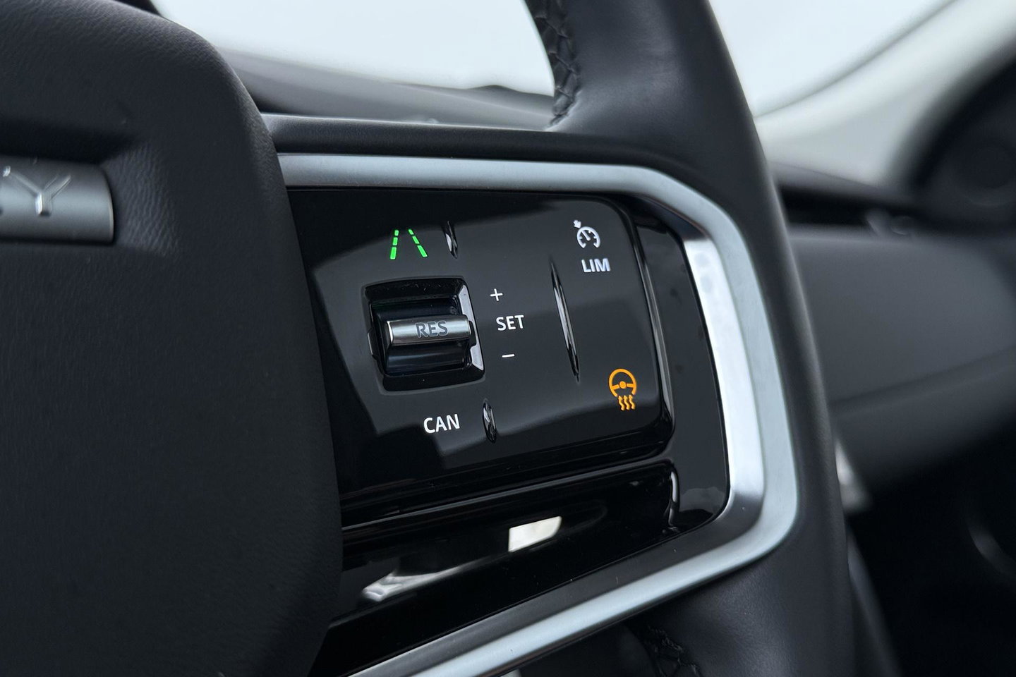 Land Rover Discovery Sport P300e Dynamic SE | Panoramadak | 19 inch | Trekhaak | Camera