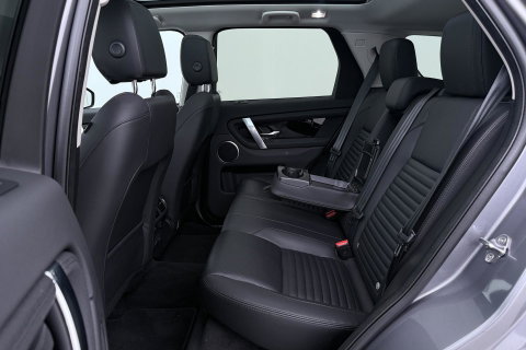 Land Rover Discovery Sport P300e Dynamic SE | Panoramadak | 19 inch | Trekhaak | Camera