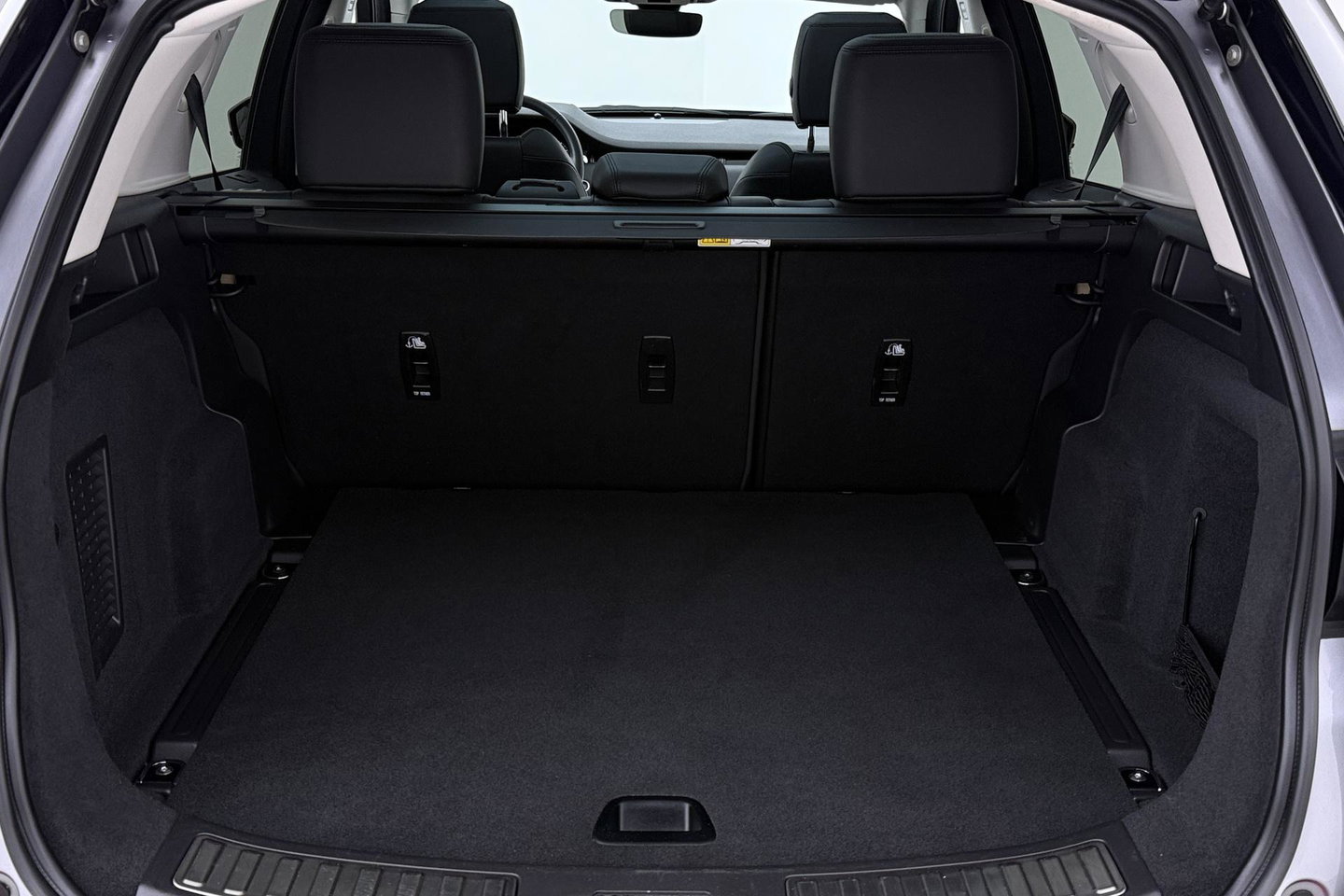 Land Rover Discovery Sport P300e Dynamic SE | Panoramadak | 19 inch | Trekhaak | Camera