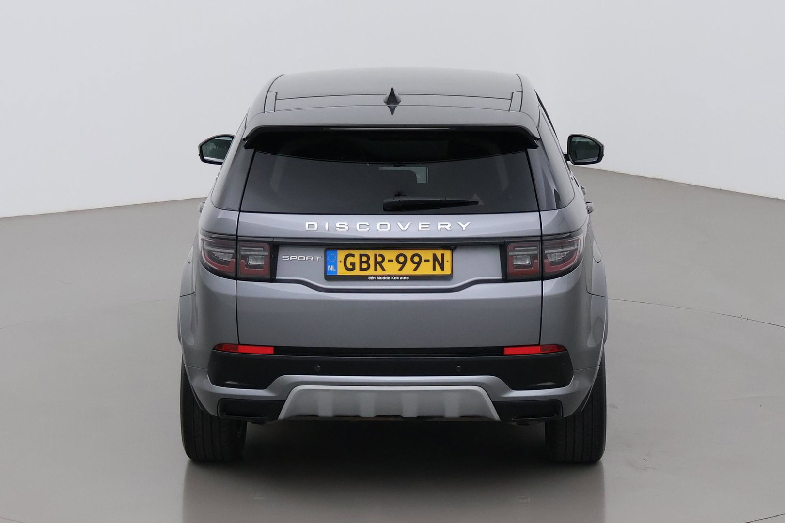 Land Rover Discovery Sport P300e Dynamic SE | Panoramadak | 19 inch | Trekhaak | Camera