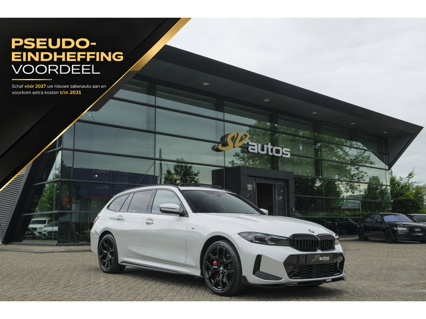 BMW 3 Serie Touring 330e xDrive M-sport M3 stoelen Panoramadak *SOH 98%* Memory *BTW* Black pack NLauto 19" LMV
