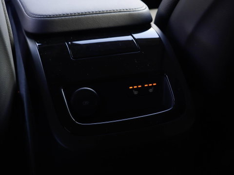 Volvo V60 T6 PHEV 350PK AWD Plus Dark Trekh. 19'' Leer Harman Kardon Thor Lights