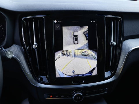 Volvo V60 T6 PHEV 350PK AWD Plus Dark Trekh. 19'' Leer Harman Kardon Thor Lights