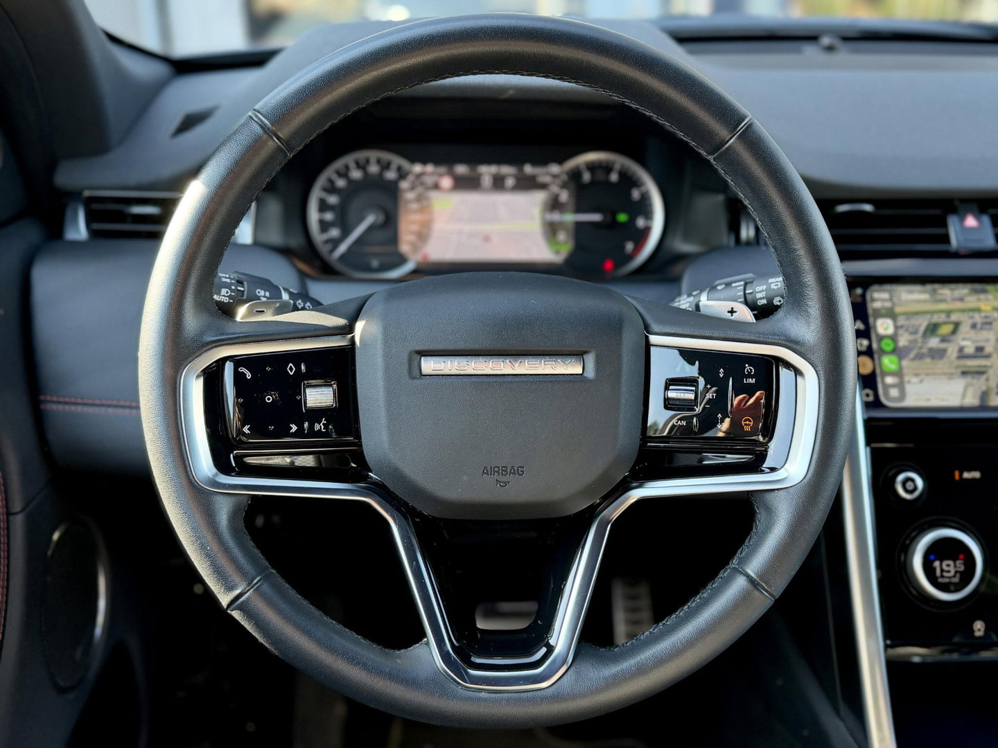 Land Rover Discovery Sport P300e 1.5 R-Dynamic SE |Pano|ACC|Leer|Meridian|Memory|Winterpakket|Sfeer|20"AllSeason