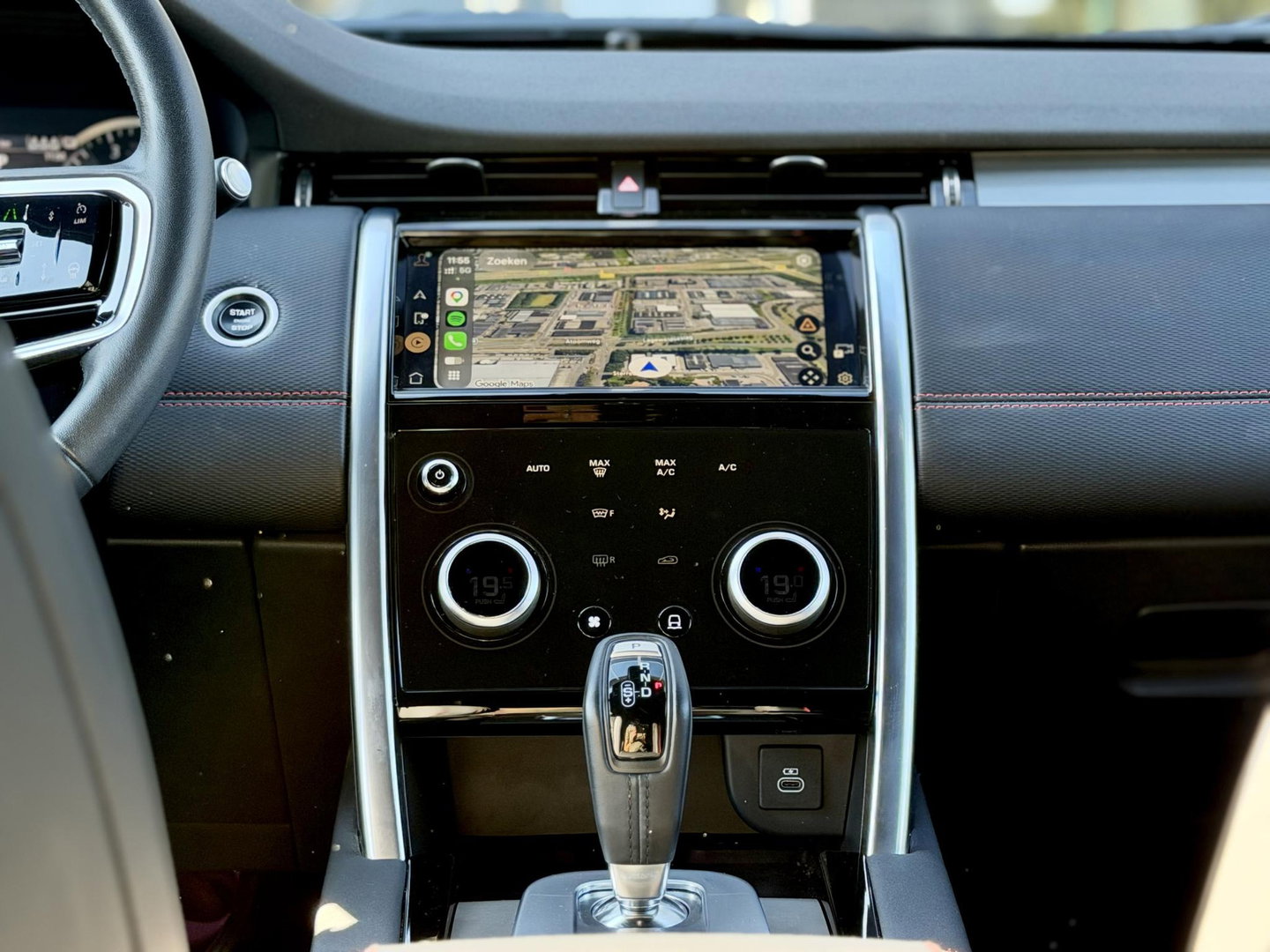Land Rover Discovery Sport P300e 1.5 R-Dynamic SE |Pano|ACC|Leer|Meridian|Memory|Winterpakket|Sfeer|20"AllSeason