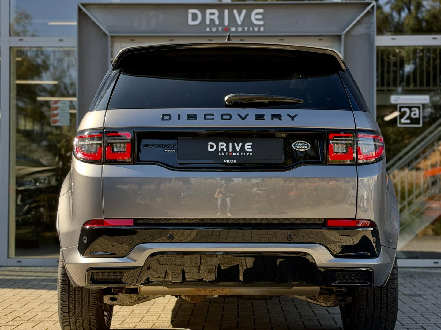 Land Rover Discovery Sport P300e 1.5 R-Dynamic SE |Pano|ACC|Leer|Meridian|Memory|Winterpakket|Sfeer|20"AllSeason