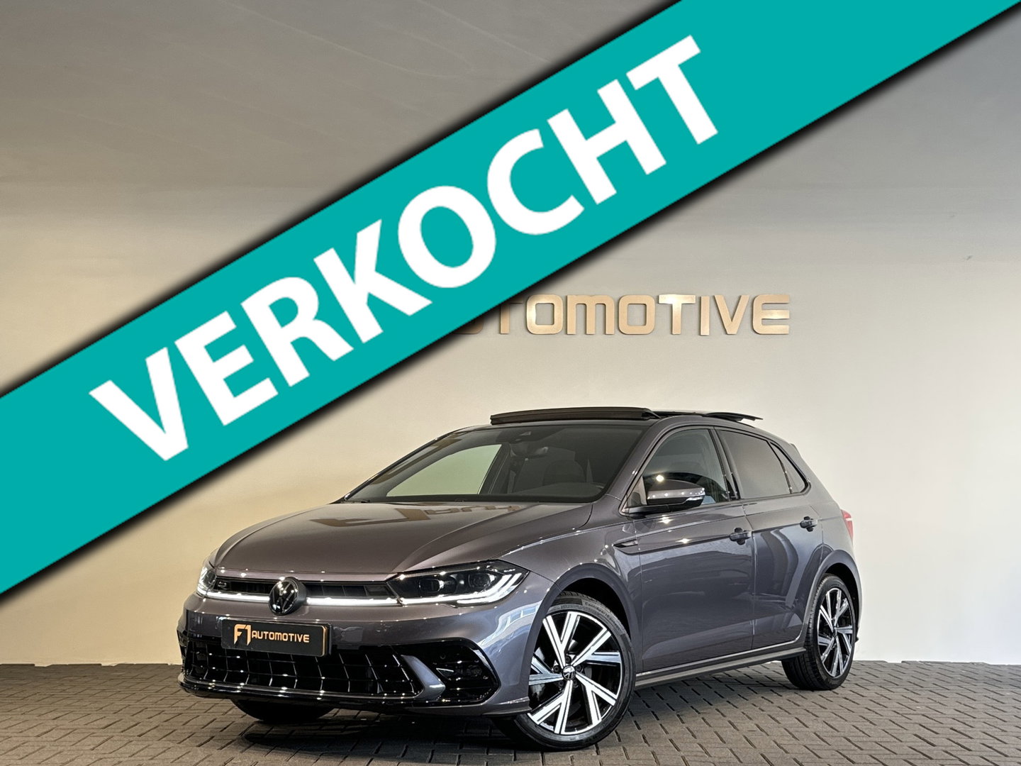 Volkswagen Polo 1.0 TSI R-Line Pano|Stoelverwarming|Lane Assist|Alcantara|IQ