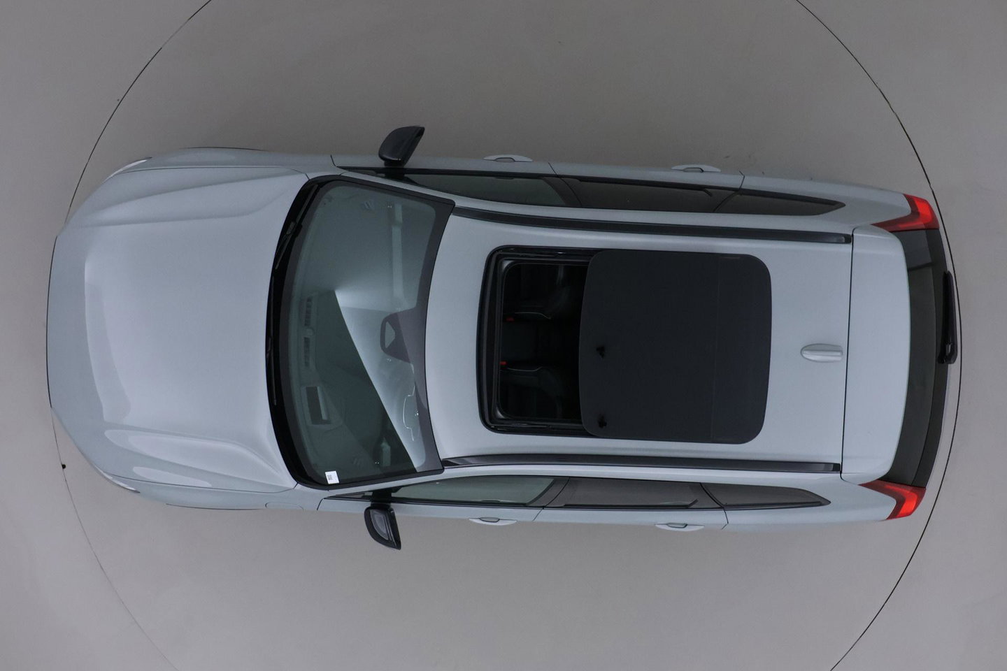 Volvo XC60 T6 Plus Black Edition | Harman/Kardon | Pilot Assist | Panoramadak | 360° Camera | Head-Up | Stoel+Stuurverwarming | 21 Inch