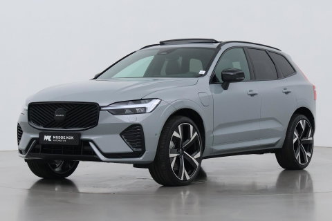 Volvo XC60 T6 Plus Black Edition | Harman/Kardon | Pilot Assist | Panoramadak | 360° Camera | Head-Up | Stoel+Stuurverwarming | 21 Inch