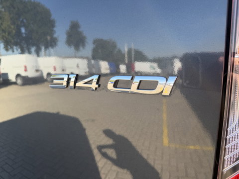 Mercedes-Benz Sprinter 314 2.2 CDI L1H1 Functional RWD / vaste prijs rijklaar € 19.950 ex btw / euro 6 / bpm vrij / lease vanaf € 336 / camera / climate control / trekhaak / grijs metallic !