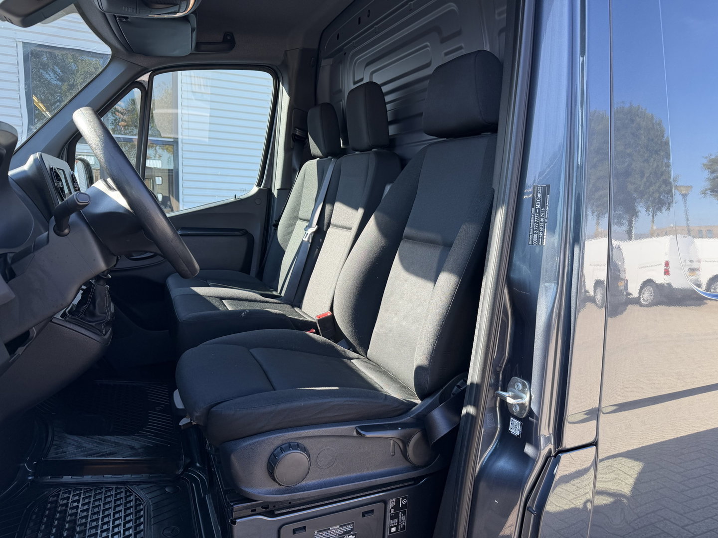 Mercedes-Benz Sprinter 314 2.2 CDI L1H1 Functional RWD / vaste prijs rijklaar € 19.950 ex btw / euro 6 / bpm vrij / lease vanaf € 336 / camera / climate control / trekhaak / grijs metallic !