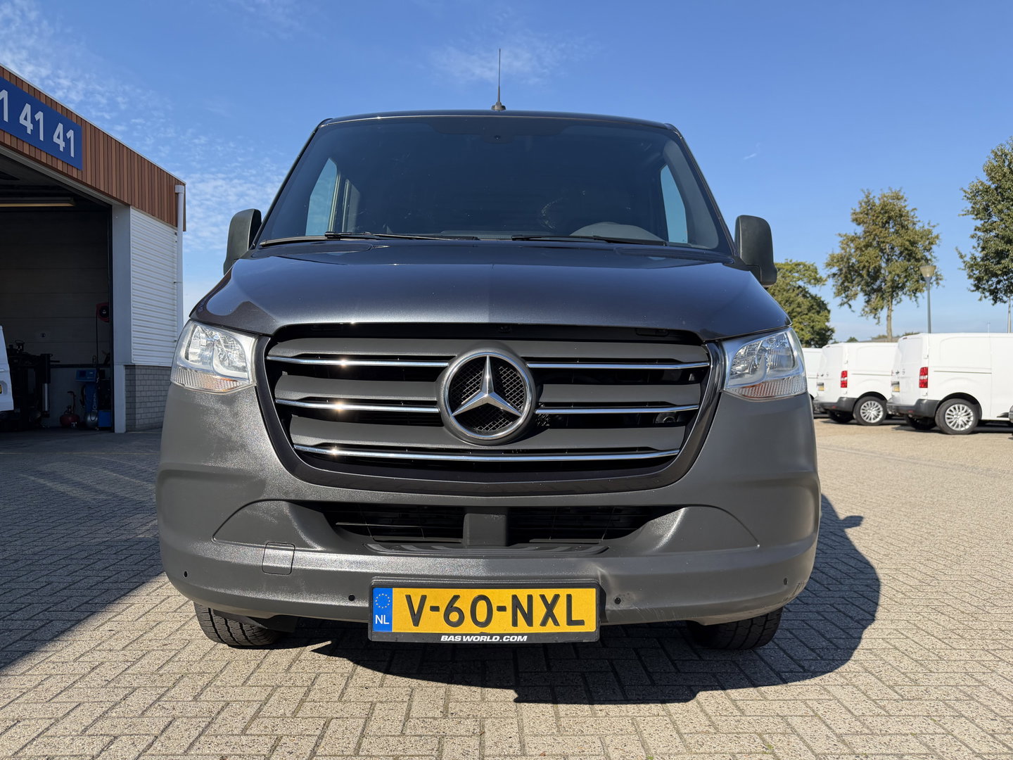 Mercedes-Benz Sprinter 314 2.2 CDI L1H1 Functional RWD / vaste prijs rijklaar € 19.950 ex btw / euro 6 / bpm vrij / lease vanaf € 336 / camera / climate control / trekhaak / grijs metallic !