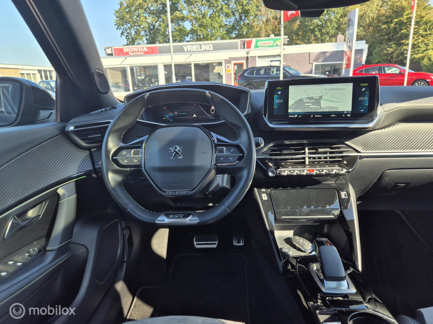 Peugeot e-2008 EV GT 50 kWh, Pano, 3-Fase, 90% SOH