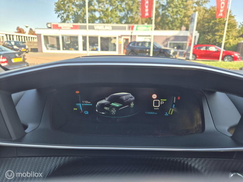 Peugeot e-2008 EV GT 50 kWh, Pano, 3-Fase, 90% SOH