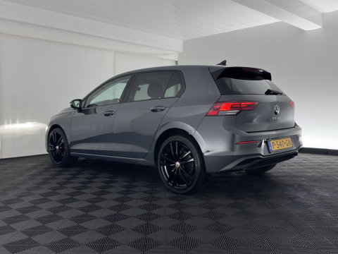 Volkswagen Golf 1.0 TSI Life *FULL-LED | ADAPTIVE-CRUISE | DIGI-COCKPIT | NAVI-FULLMAP | AMBIENT-LIGHT | COMFORT-SEATS | CAMERA | KEYLESS | DAB+ | PRIVACY-GLASS | ECC | PDC | 17''ALU*