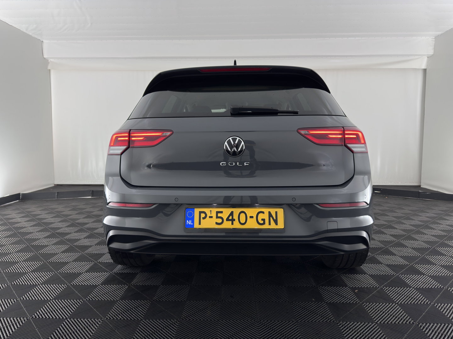 Volkswagen Golf 1.0 TSI Life *FULL-LED | ADAPTIVE-CRUISE | DIGI-COCKPIT | NAVI-FULLMAP | AMBIENT-LIGHT | COMFORT-SEATS | CAMERA | KEYLESS | DAB+ | PRIVACY-GLASS | ECC | PDC | 17''ALU*