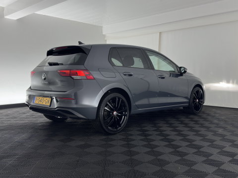 Volkswagen Golf 1.0 TSI Life *FULL-LED | ADAPTIVE-CRUISE | DIGI-COCKPIT | NAVI-FULLMAP | AMBIENT-LIGHT | COMFORT-SEATS | CAMERA | KEYLESS | DAB+ | PRIVACY-GLASS | ECC | PDC | 17''ALU*