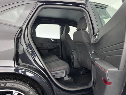 Ford Kuga 1.5 EcoBoost ST-Line (INCL.BTW) *FULL-LED | DIGI-COCKPIT | KEYLESS | DAB | CAMERA | CARPLAY | NAVI-FULLMAP | SPORTSEATS | PRIVACY-GLASS | 18"ALU | TOWBAR*