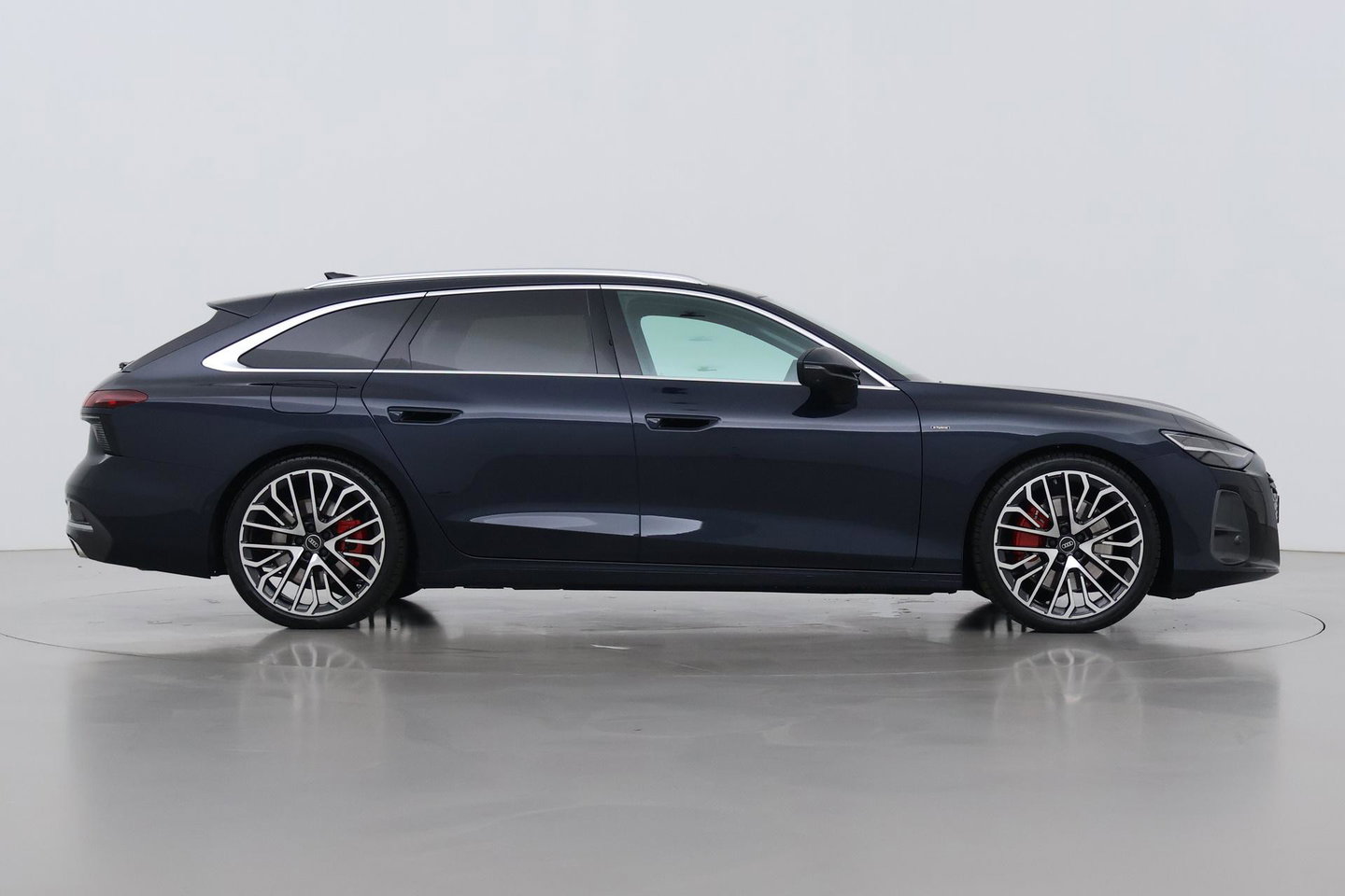 Audi A6 Pro Line Competition Quattro | Luchtvering | Passenger Display | B&O | Panoramadak | 360° Camera | Stoelventilatie | Trekhaak | 21 Inch