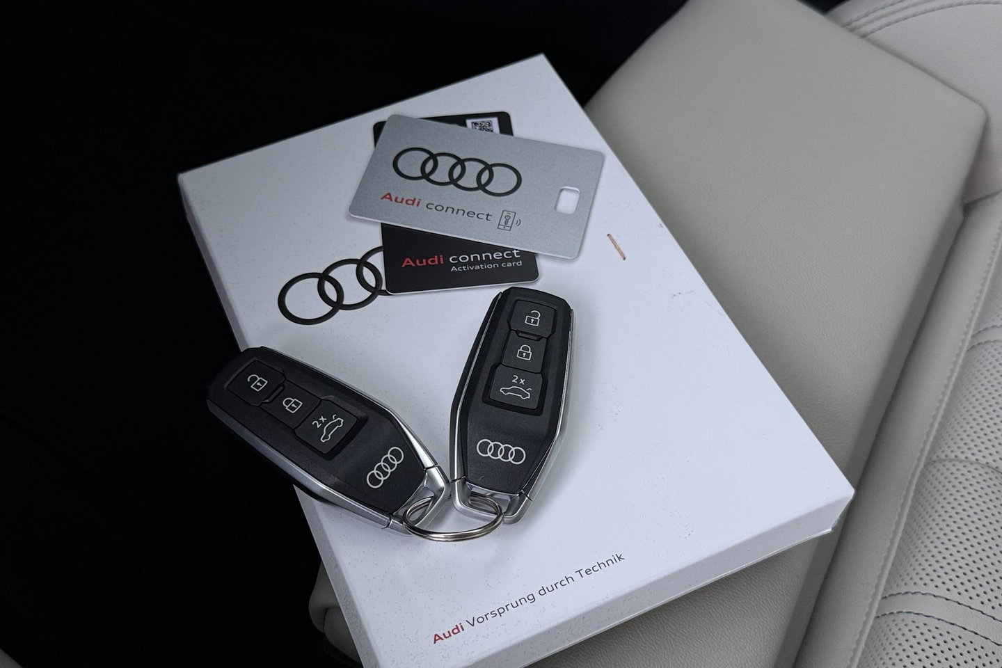 Audi A6 Pro Line Competition Quattro | Luchtvering | Passenger Display | B&O | Panoramadak | 360° Camera | Stoelventilatie | Trekhaak | 21 Inch