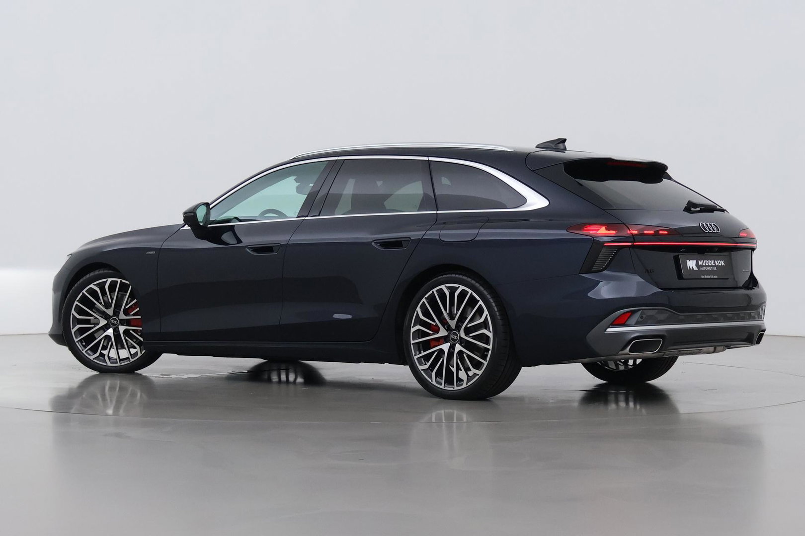 Audi A6 Pro Line Competition Quattro | Luchtvering | Passenger Display | B&O | Panoramadak | 360° Camera | Stoelventilatie | Trekhaak | 21 Inch