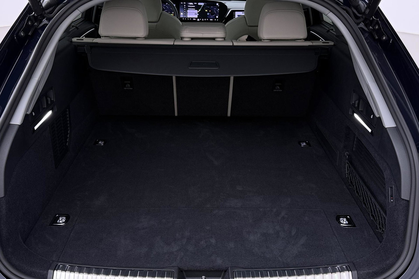 Audi A6 Pro Line Competition Quattro | Luchtvering | Passenger Display | B&O | Panoramadak | 360° Camera | Stoelventilatie | Trekhaak | 21 Inch