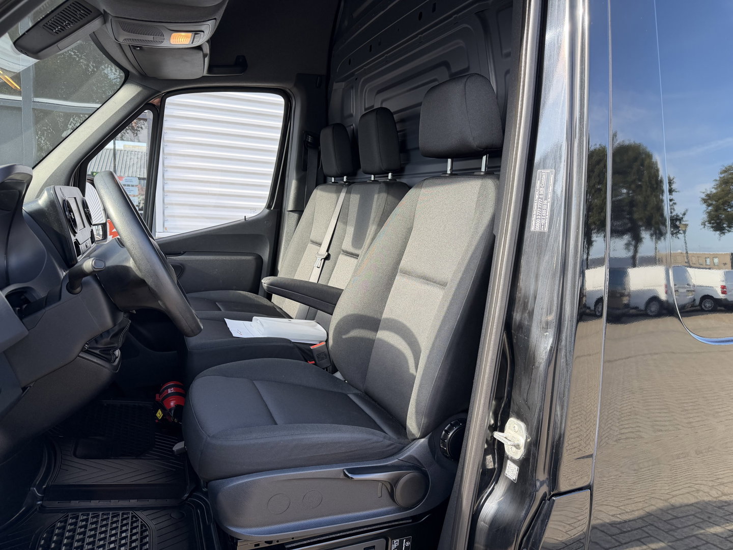 Mercedes-Benz Sprinter 315 1.9 CDI L3H2 RWD / vaste prijs rijklaar € 28.950 ex btw / euro 6 / bpm vrij / kan omgekeurd worden naar 3500 kg trekhaak ! / climate control / lease vanaf € 473