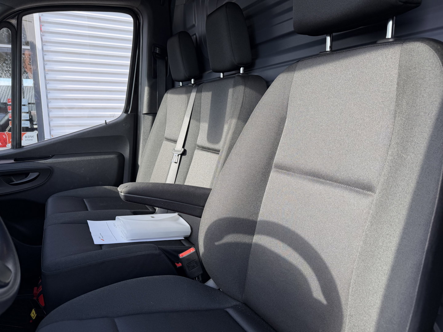 Mercedes-Benz Sprinter 315 1.9 CDI L3H2 RWD / vaste prijs rijklaar € 28.950 ex btw / euro 6 / bpm vrij / kan omgekeurd worden naar 3500 kg trekhaak ! / climate control / lease vanaf € 473