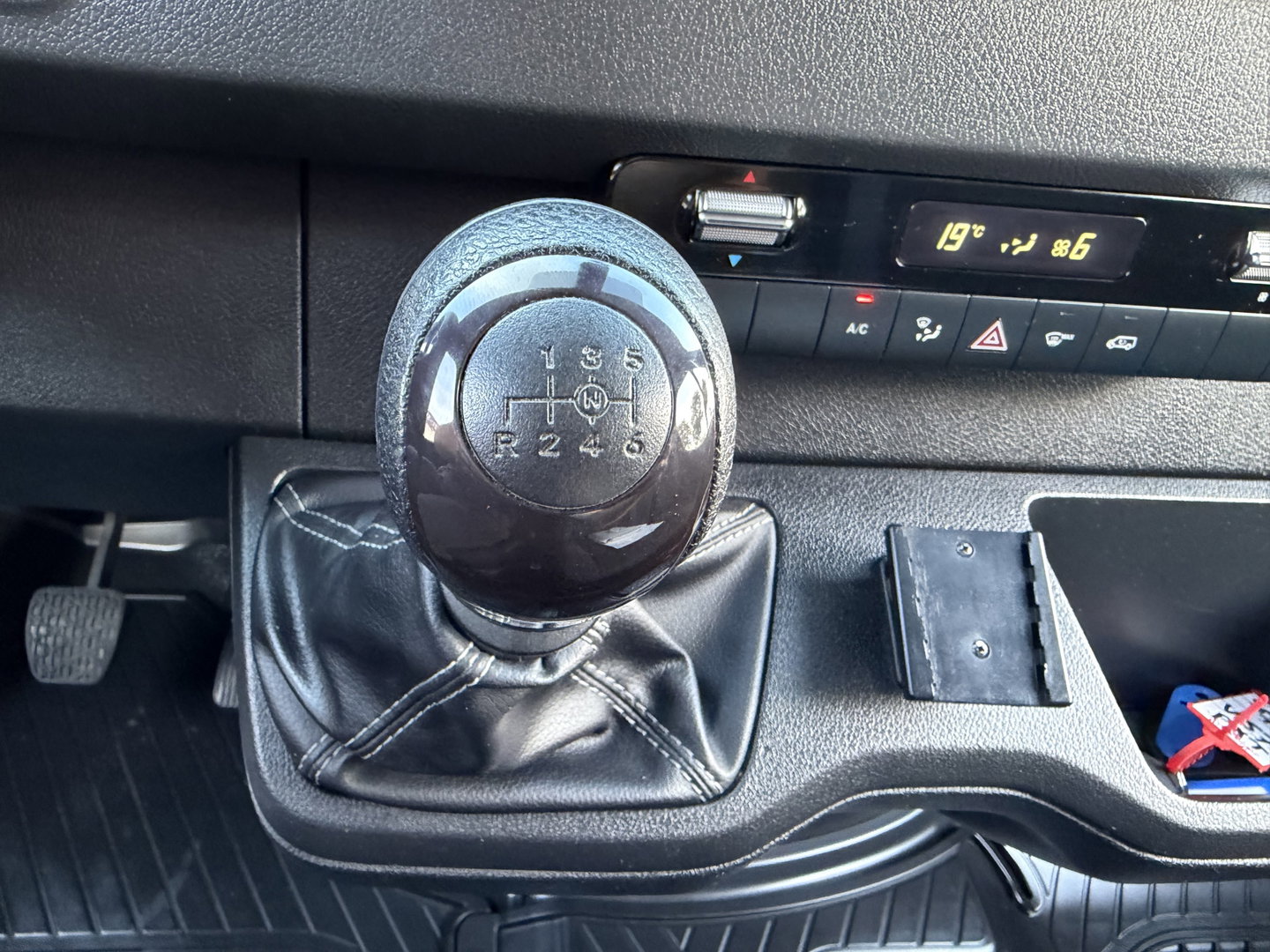 Mercedes-Benz Sprinter 315 1.9 CDI L3H2 RWD / vaste prijs rijklaar € 28.950 ex btw / euro 6 / bpm vrij / kan omgekeurd worden naar 3500 kg trekhaak ! / climate control / lease vanaf € 473
