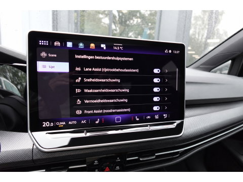 Volkswagen Golf 1.5 eTSI R-Line Edition PANO KEYLESS HUD