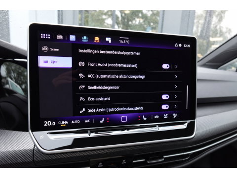 Volkswagen Golf 1.5 eTSI R-Line Edition PANO KEYLESS HUD