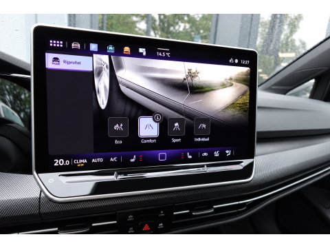 Volkswagen Golf 1.5 eTSI R-Line Edition PANO KEYLESS HUD