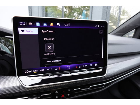 Volkswagen Golf 1.5 eTSI R-Line Edition PANO KEYLESS HUD