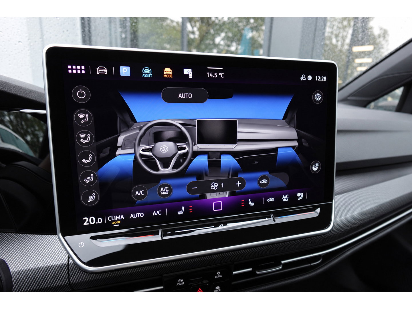 Volkswagen Golf 1.5 eTSI R-Line Edition PANO KEYLESS HUD
