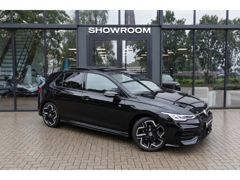 Volkswagen Golf 1.5 eTSI R-Line Edition PANO KEYLESS HUD