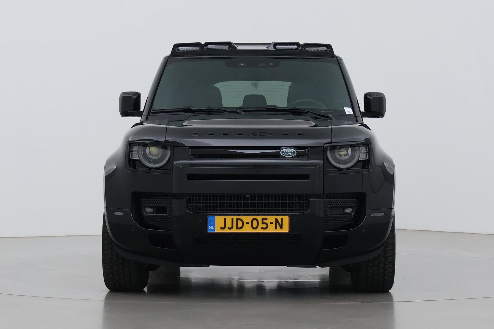 Land Rover Defender 110 P300e X-Dynamic HSE | Meridian Surround | ClearSight | Koelbox | Head-Up | Panoramadak | Trekhaak