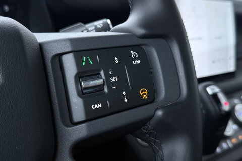 Land Rover Defender 110 P300e X-Dynamic HSE | Meridian Surround | ClearSight | Koelbox | Head-Up | Panoramadak | Trekhaak