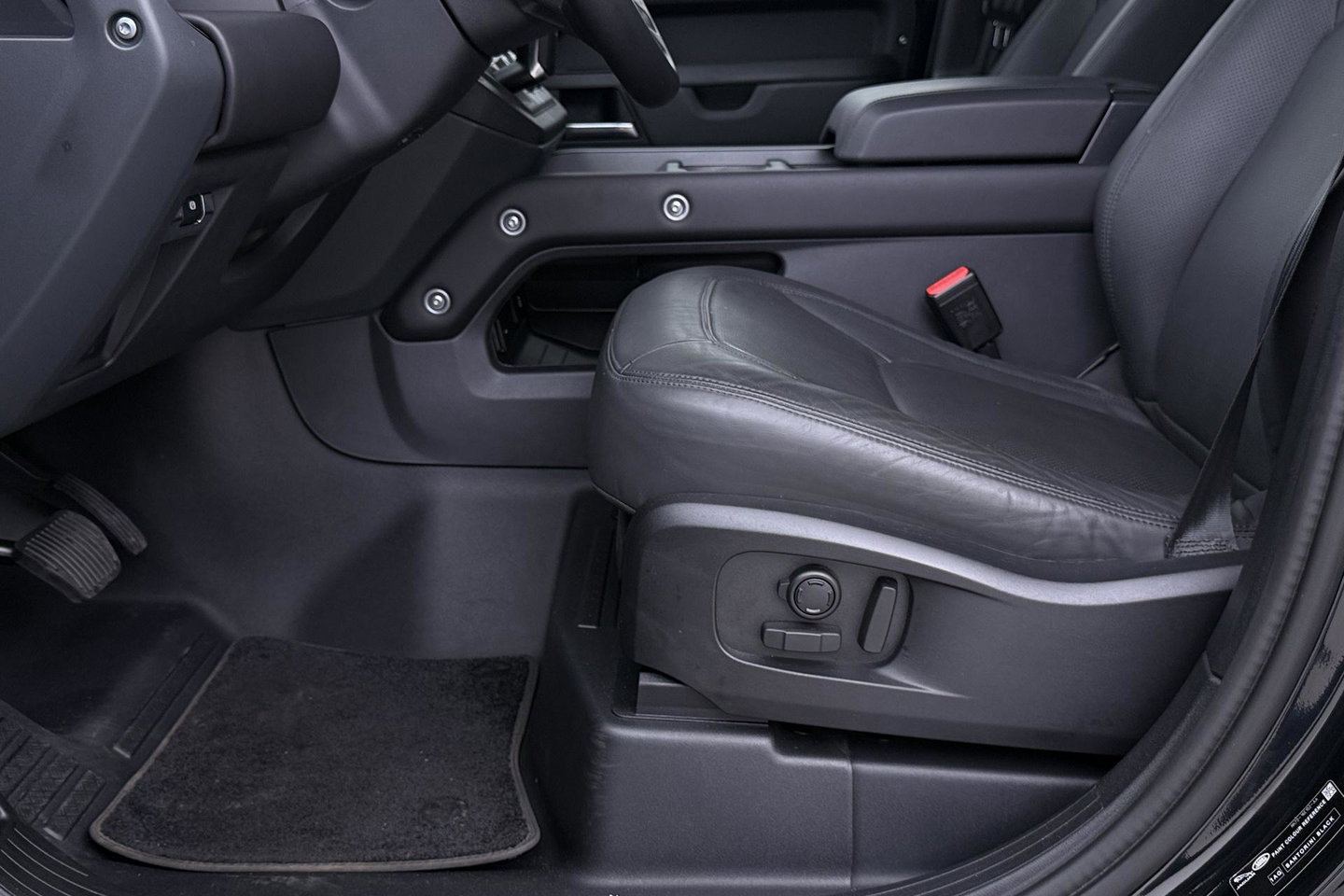 Land Rover Defender 110 P300e X-Dynamic HSE | Meridian Surround | ClearSight | Koelbox | Head-Up | Panoramadak | Trekhaak